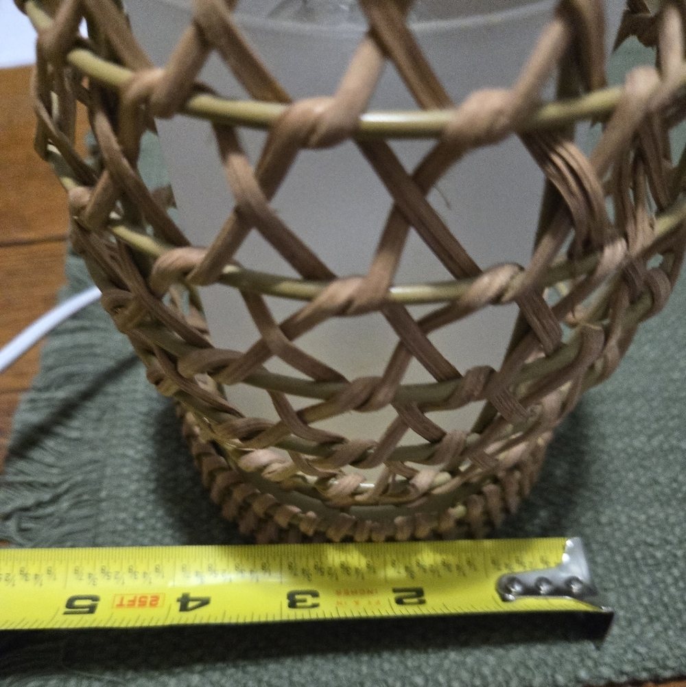 Woven Rattan Table Lamp. Comes W Bulb. 4ft Cord. - Picture 6 of 6